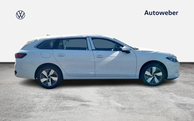 Volkswagen Passat cena 207330 przebieg: 8, rok produkcji 2024 z Mielec małe 106